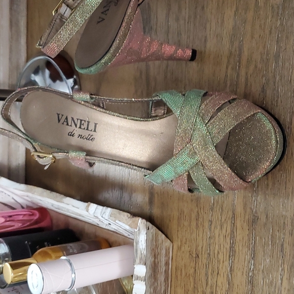 Shoes - Picture 2 of 3